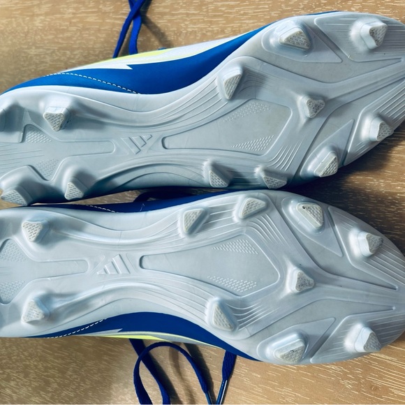 Adidas Kids Blue and Neon Yellow Soccer/Football Cleats - Picture 6 of 8